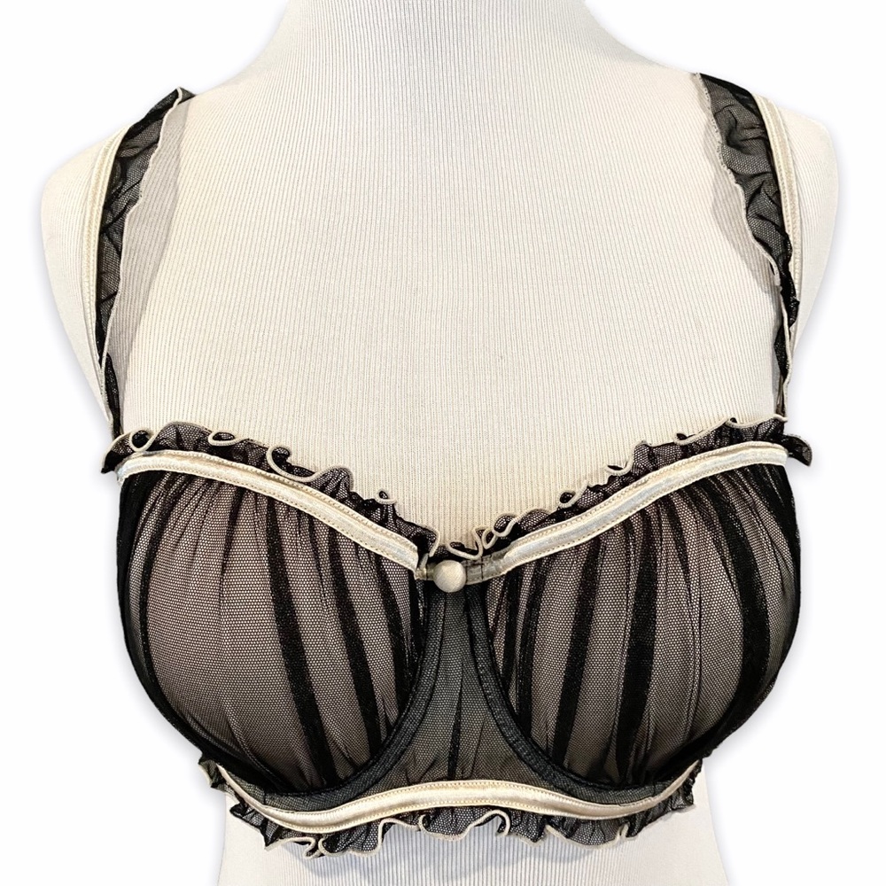 NWOT Kardashian Kollection Intimates Ruffle Balconette Bra, 34C - Picture 1 of 12